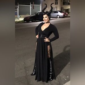 🔥Double Slit low V-neck long sleeve black dress